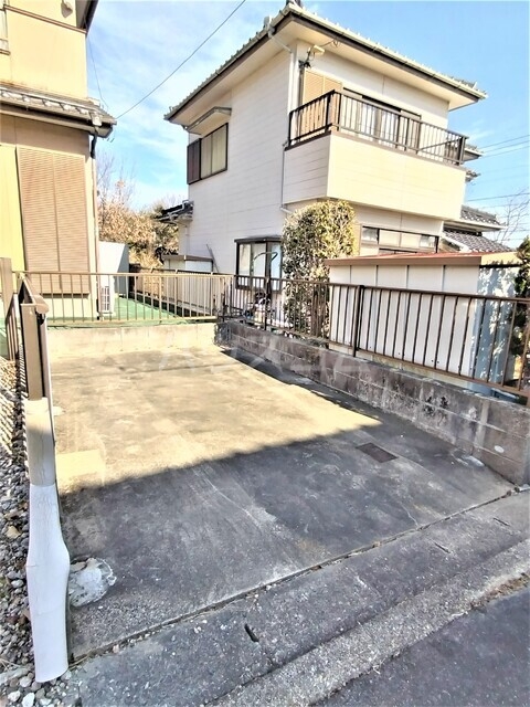 13/23 駐車場