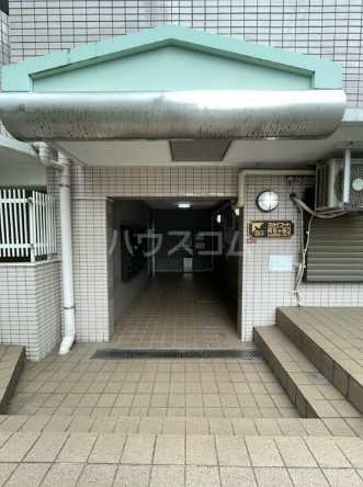 3/5 エントランス