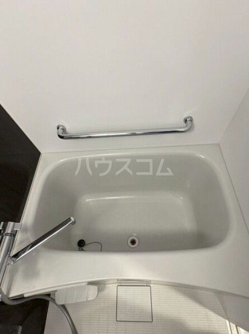 13/30 浴室