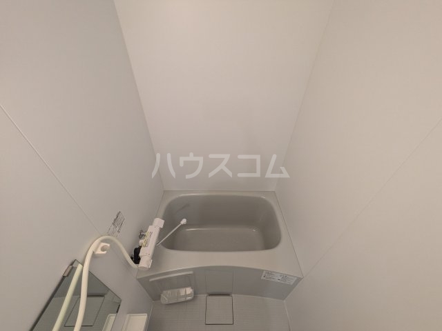13/30 浴室