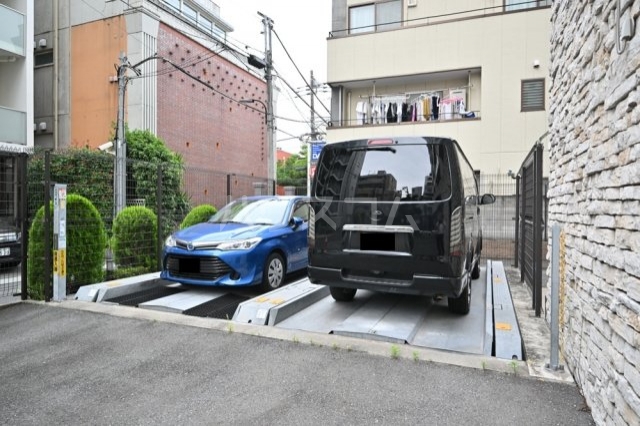20/30 駐車場