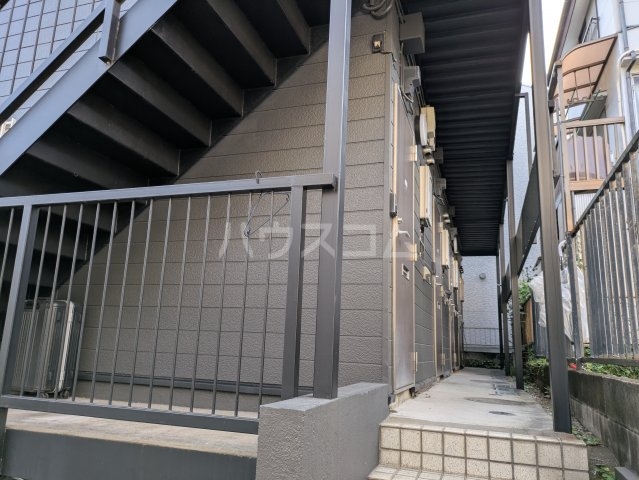 20/22 エントランス