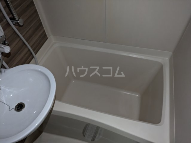 13/22 浴室