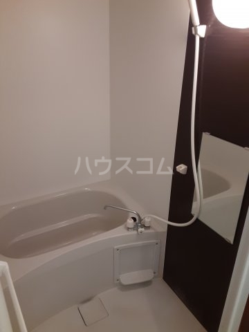 13/30 浴室