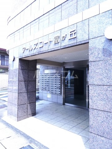 22/29 エントランス