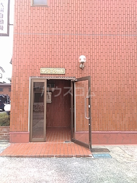 2/3 エントランス