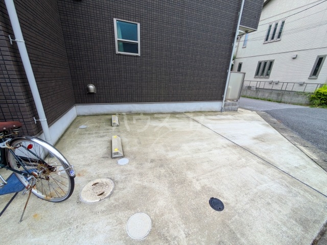 17/28 駐車場