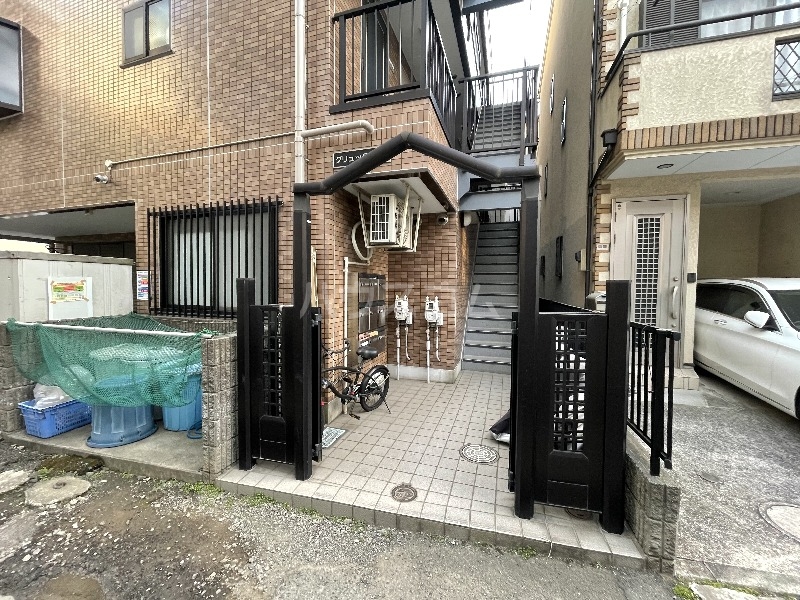 21/29 エントランス