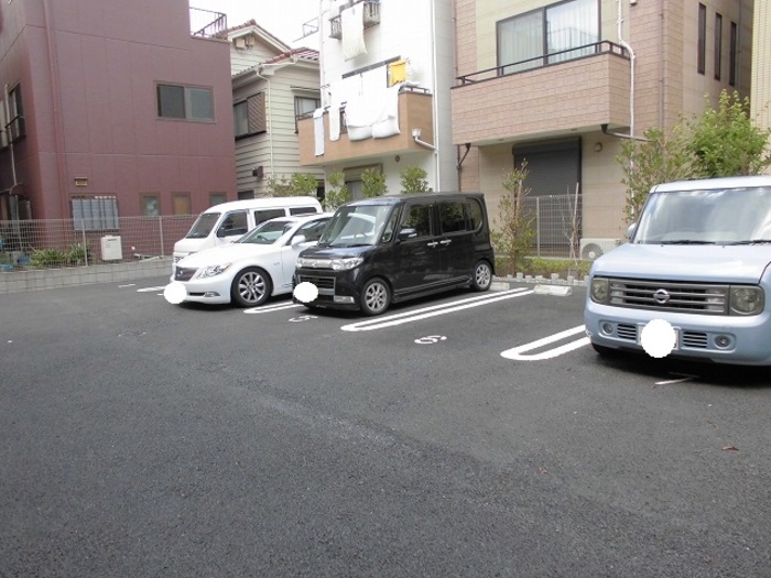 16/25 駐車場