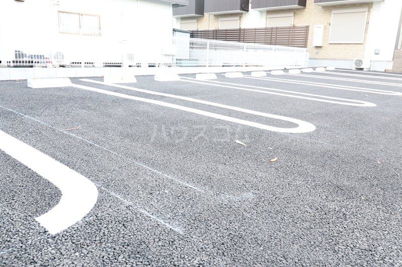 14/19 駐車場
