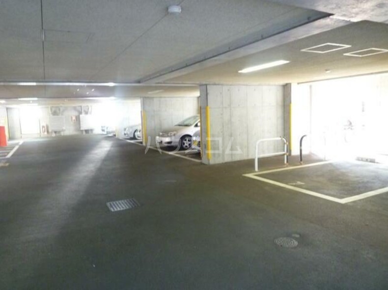 19/23 駐車場