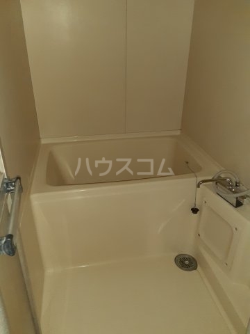 13/30 浴室