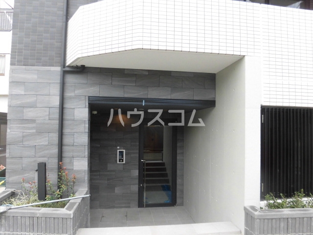 21/23 エントランス