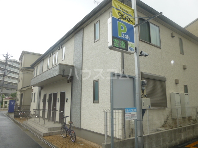 19/26 エントランス
