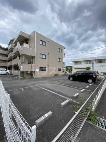 26/30 駐車場