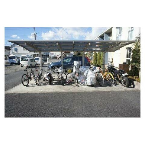 18/28 駐車場