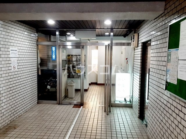 17/21 エントランス