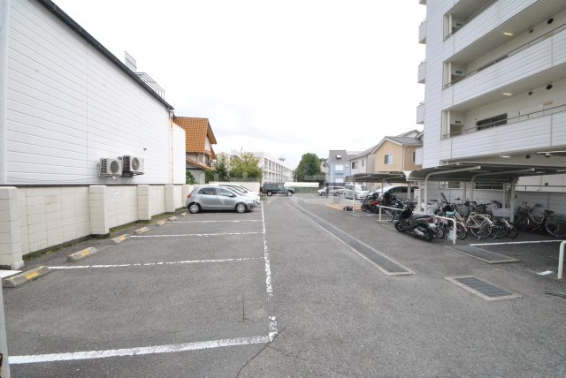 14/17 駐車場