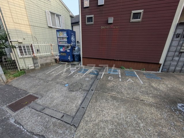3/10 駐車場
