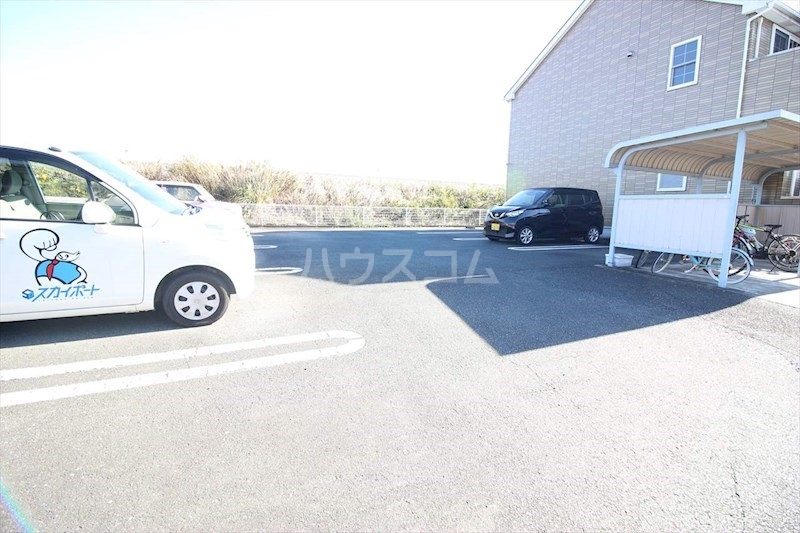 16/19 駐車場