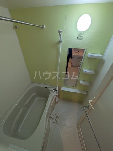13/30 浴室