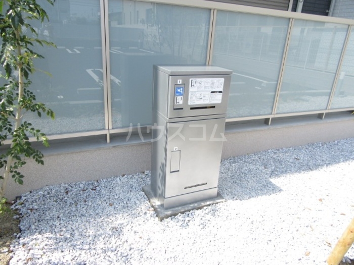27/30 駐車場