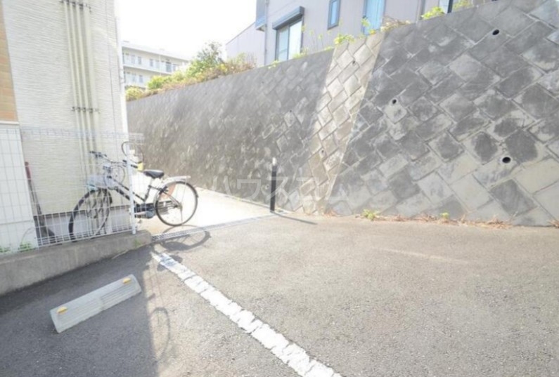 3/7 駐車場