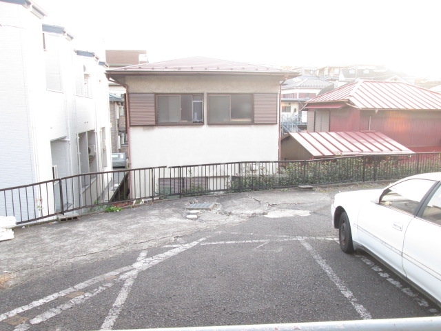 2/4 駐車場