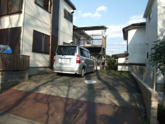 18/20 駐車場