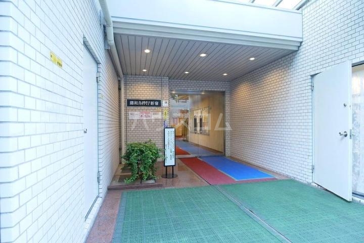 14/23 エントランス