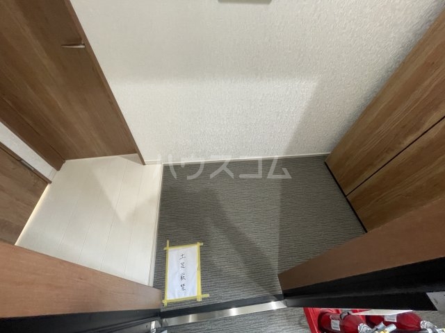 13/30 玄関