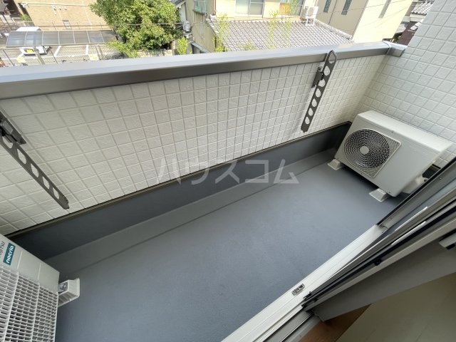 23/30 バルコニー