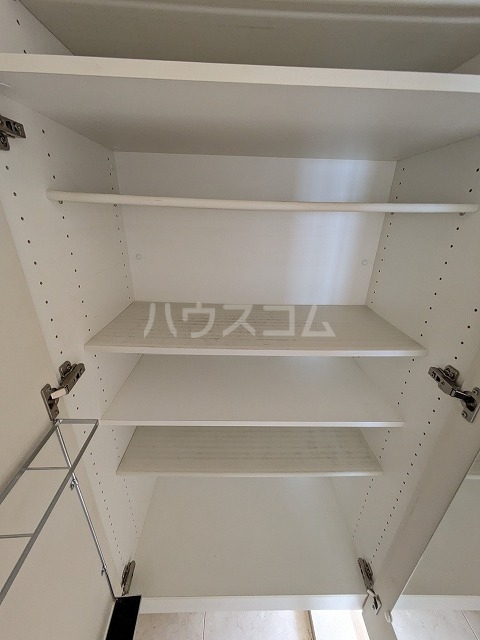 13/30 収納