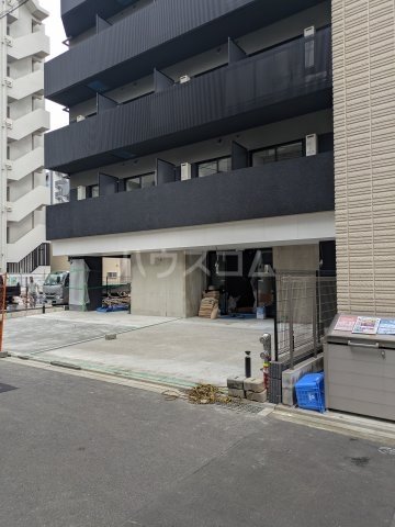 25/30 エントランス