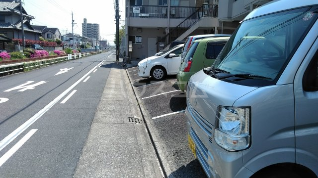 22/29 駐車場