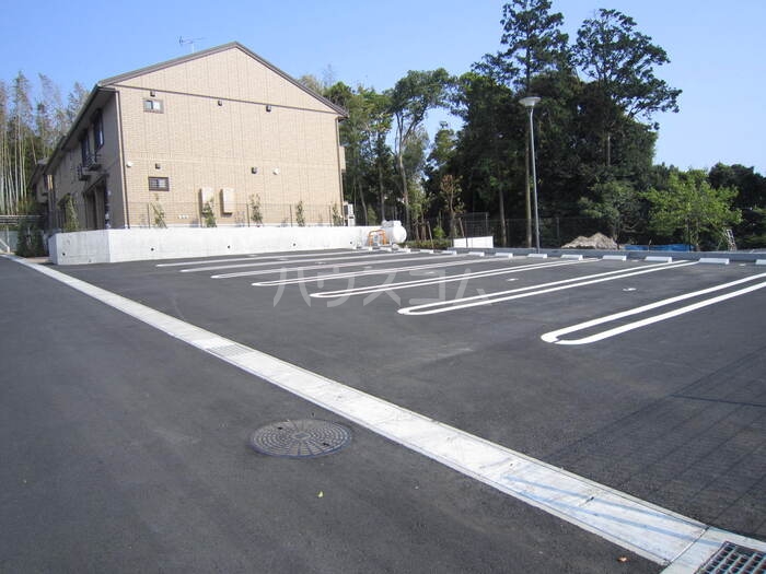 15/15 駐車場