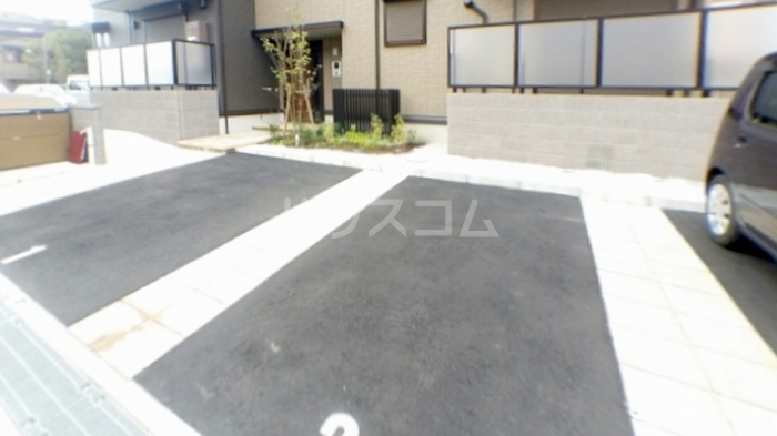 14/23 駐車場