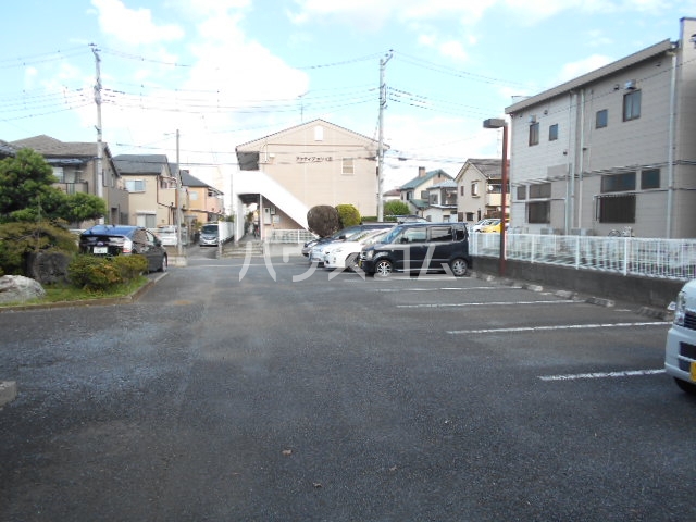 15/23 駐車場
