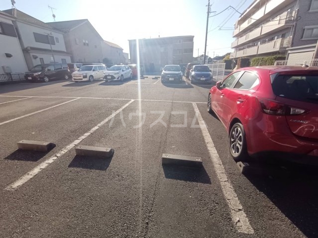 23/29 駐車場