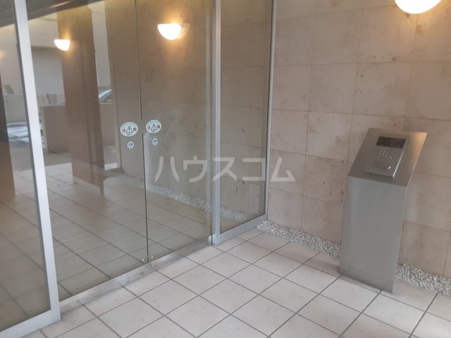 19/29 エントランス