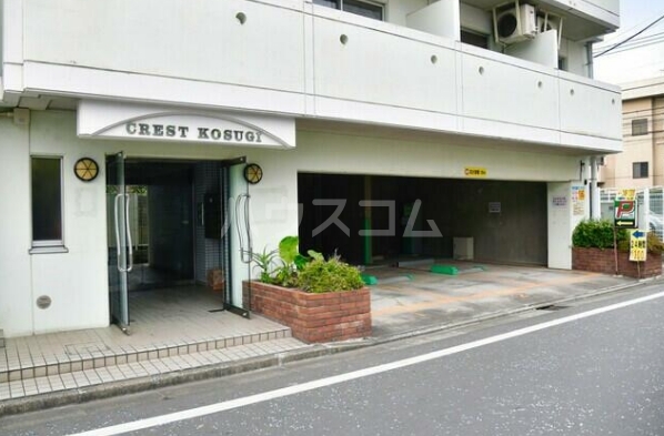 17/19 エントランス