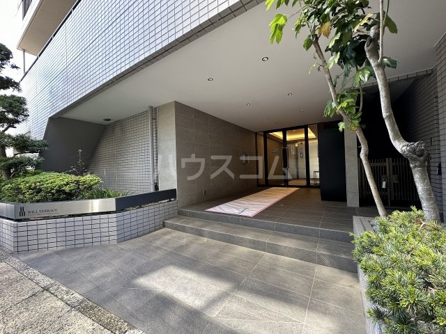 21/26 エントランス