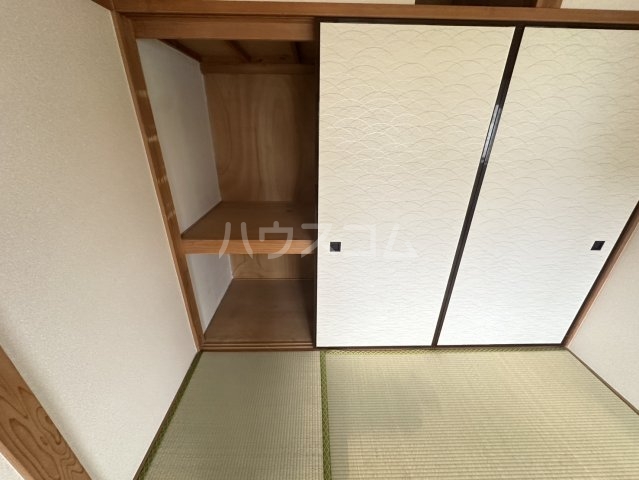13/30 収納