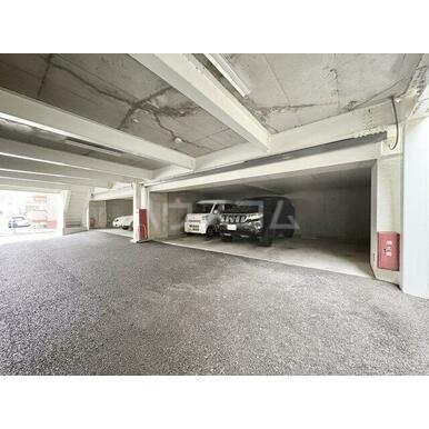 24/26 駐車場