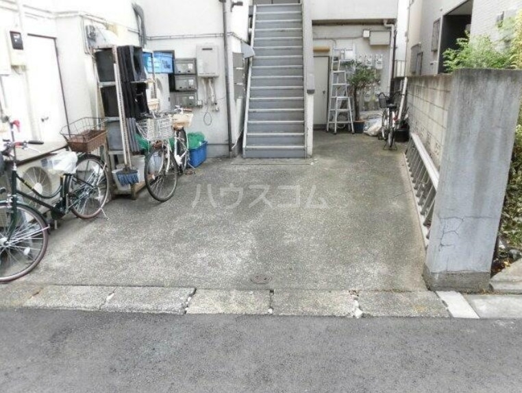 20/30 エントランス