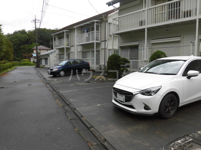 23/30 駐車場