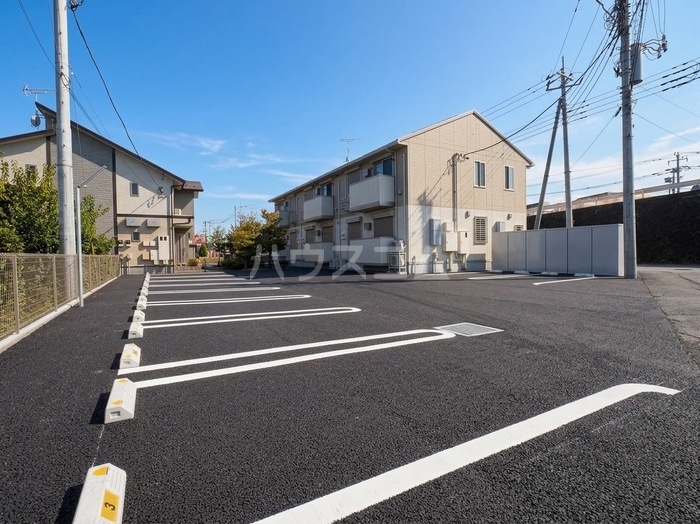 23/30 駐車場