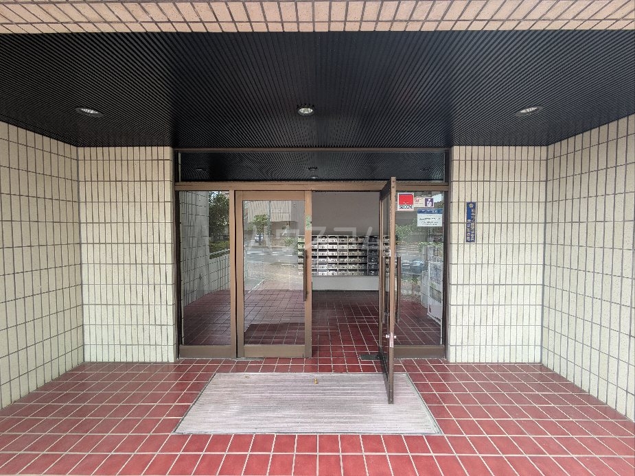 2/7 エントランス