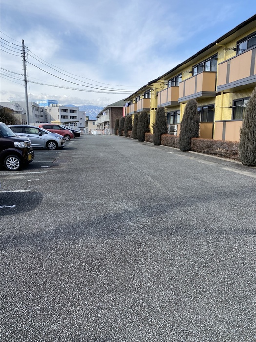 19/22 駐車場