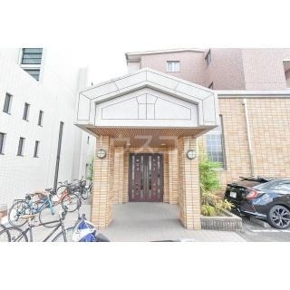 20/26 エントランス